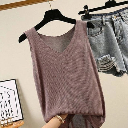 Blusa sin manga cuello tipo v